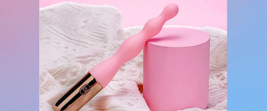 pink-butt-plug-with-golden-grip