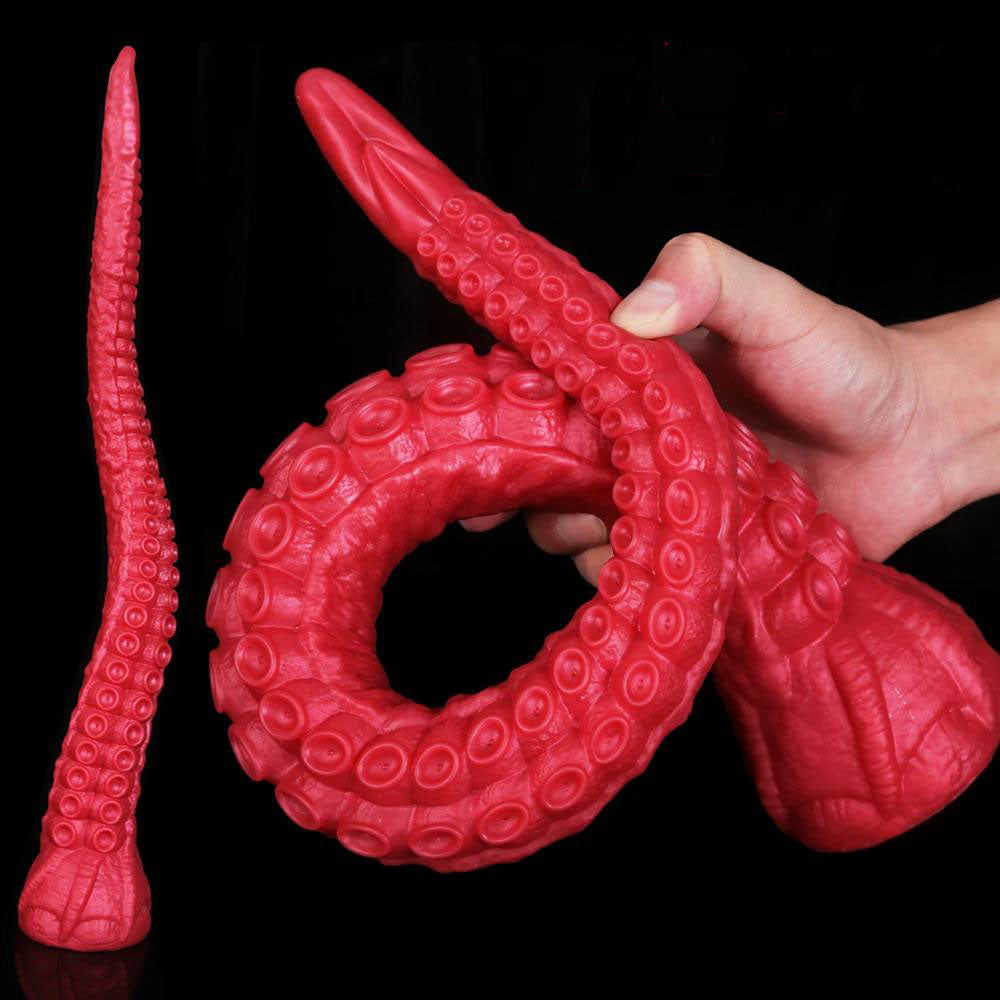 cthulhu-tentacle-fantasy-anal-plug-in-a-hand