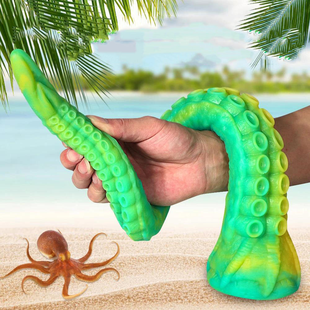 cthulhu-tentacle-fantasy-anal-plug-with-octobus-on-the-beach