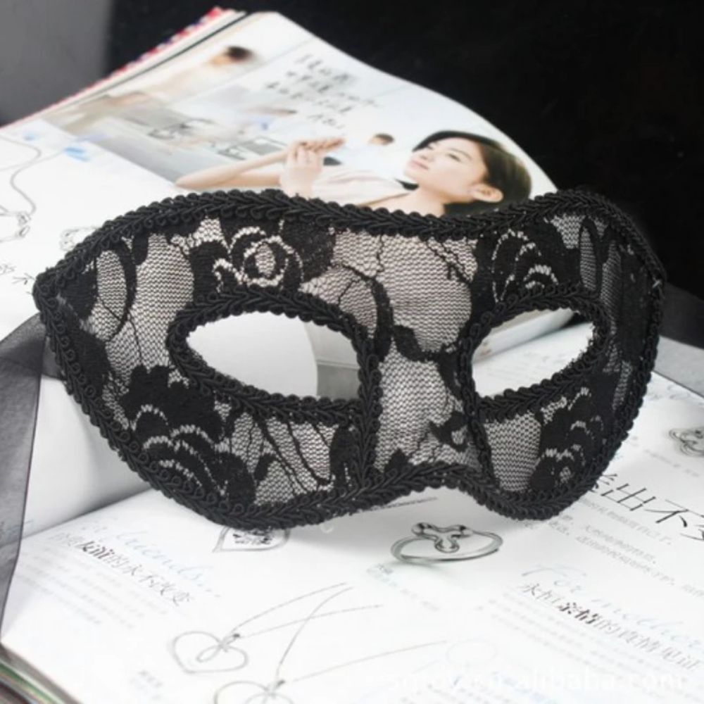 lace-masquerade-half-face-mask-black