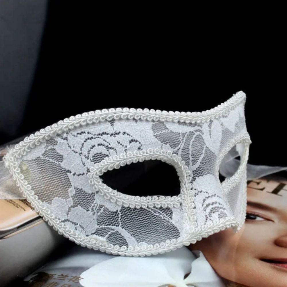 lace-masquerade-half-face-mask-white-2