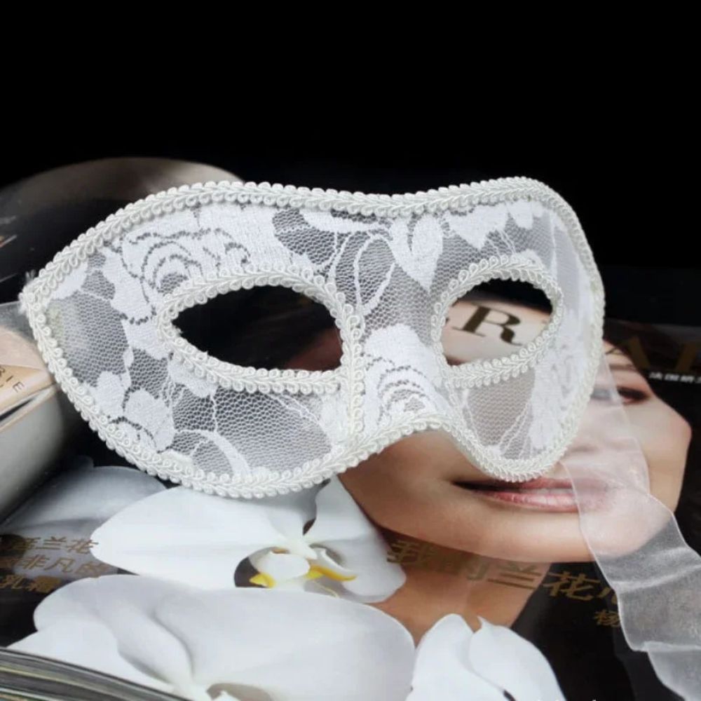 lace-masquerade-half-face-mask-white